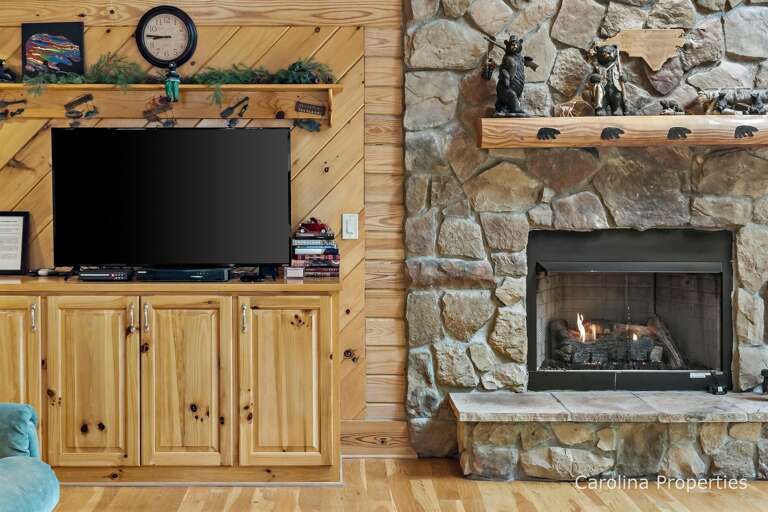 Gas log fireplace