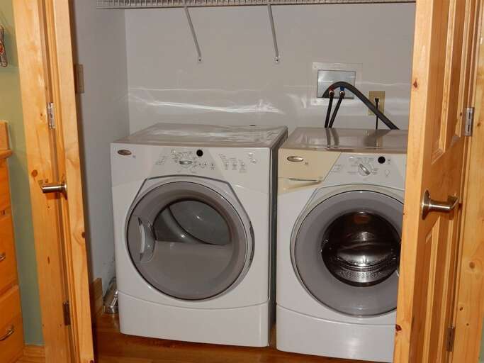 Washer/dryer on the lower level Washer/dryer on the lower level