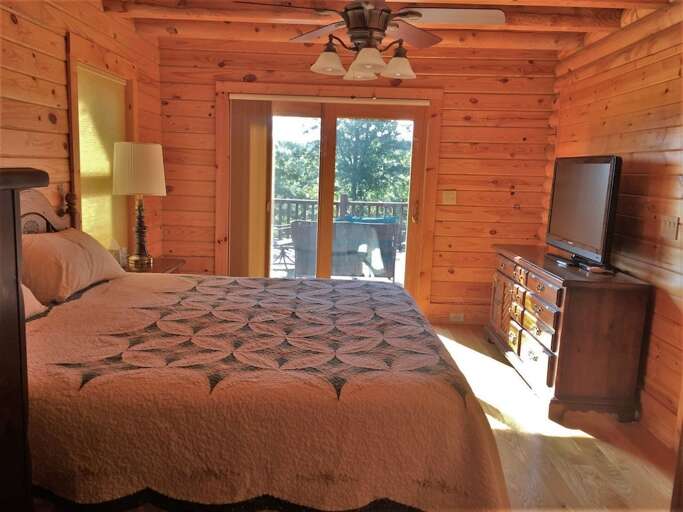 Bedroom with access to the deck 