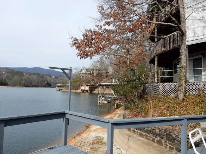 Additional view Additional view