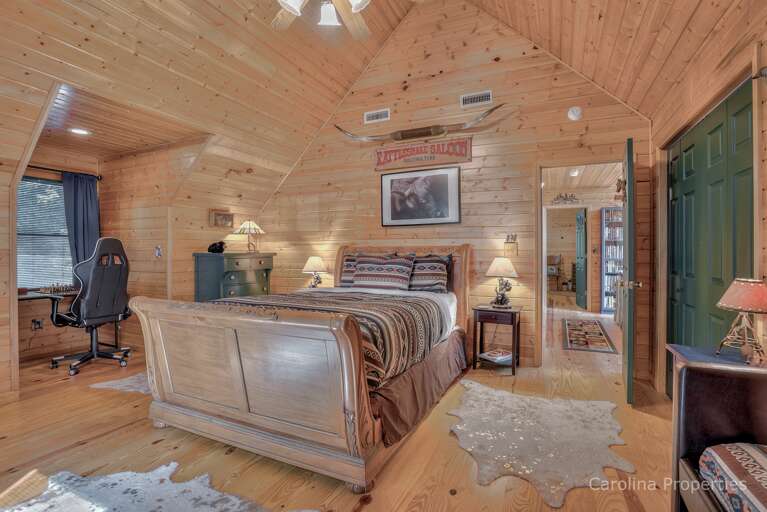 Additional view of bedroom