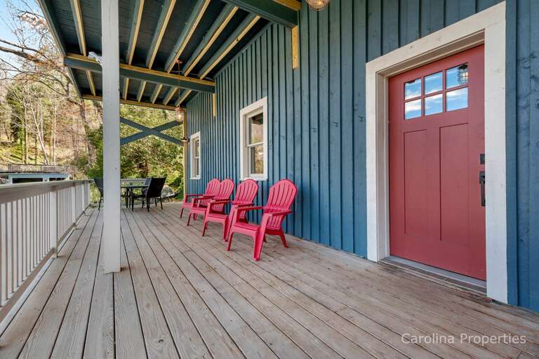 Lower level outdoor seating