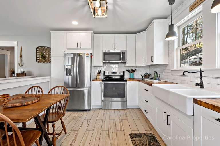 Fully functional kitchen