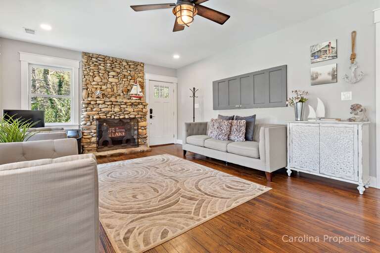 Additional view Additional view