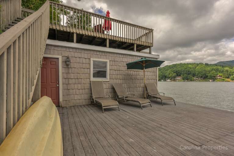 Perfect place to relax by the water