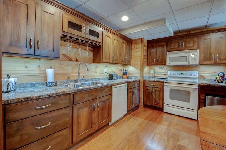 Lower level fully functional kitchen Lower level fully functional kitchen