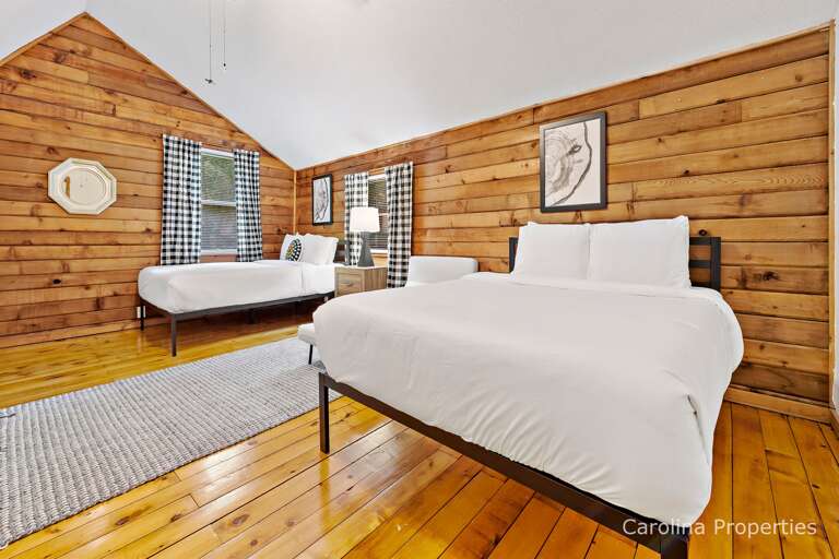 Bedroom 3 with two queen beds