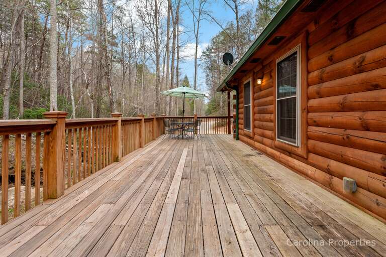 Outside deck with plenty of space