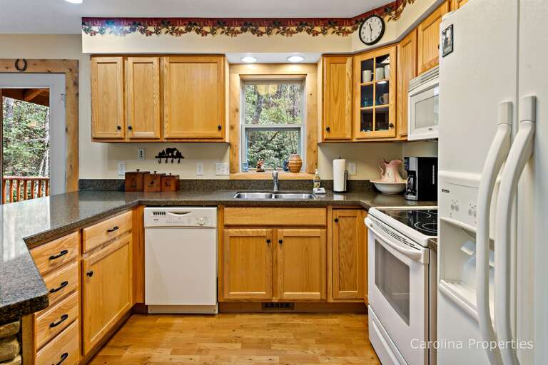 Fully equipped kitchen