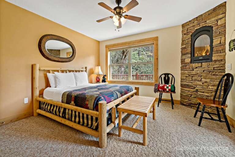 Master bedroom with a queen size bed
