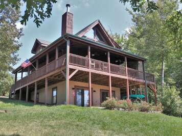 Located in Laurel Lakes Community this home has access to a private lake and has a lake view.