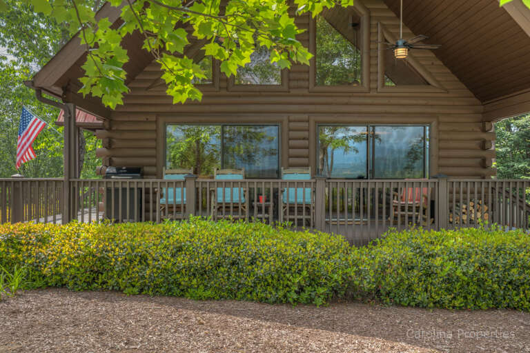 Kick Back Cabin- Log Cabin in Lake Lure, NC