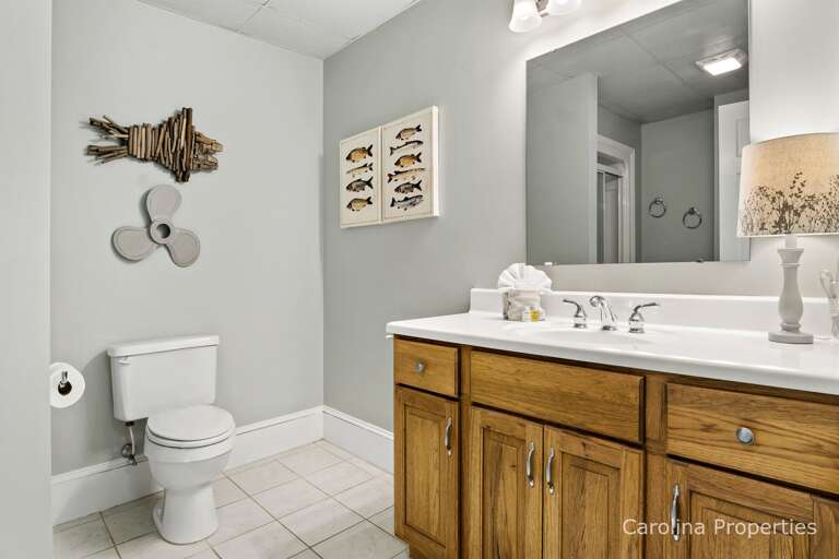 Second bathroom. Second bathroom.