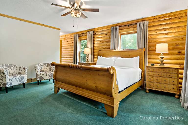 Master bedroom. Master bedroom.