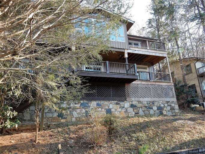 Additional view of lakeside view