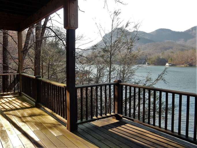 Additional view of balcony