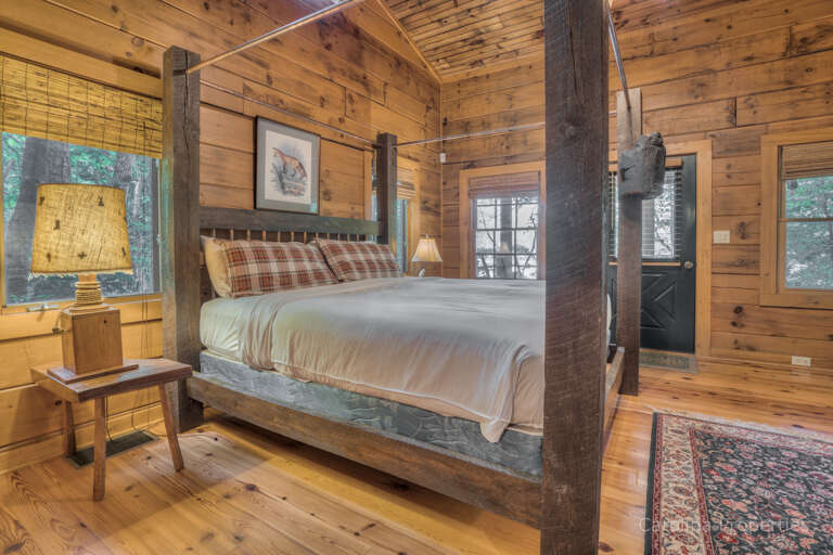 Additional view of bedroom 1 in the cabin with king size bed