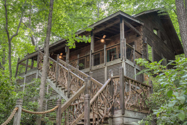 Beautiful stairs leading to the cabin