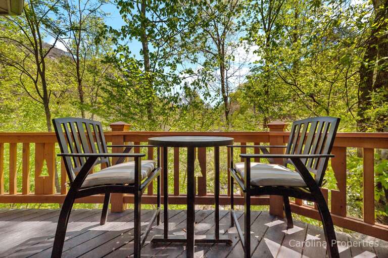 Sit on the deck and take in all the views! Sit on the deck and take in all the views!
