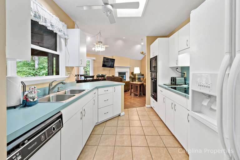 Fully functional kitchen