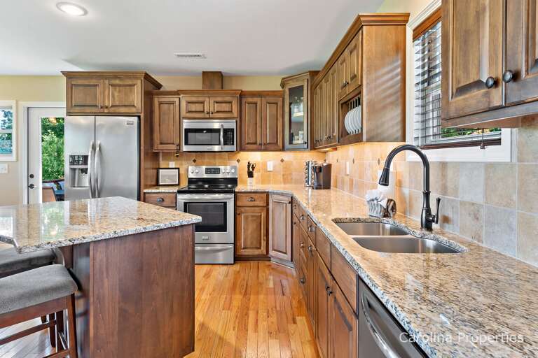 Plenty of space for cooking Plenty of space for cooking