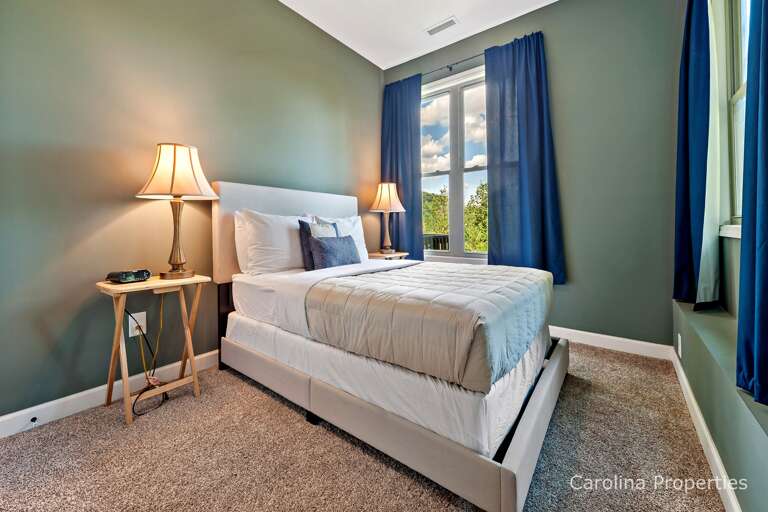 Plenty of windows to take in the views Plenty of windows to take in the views