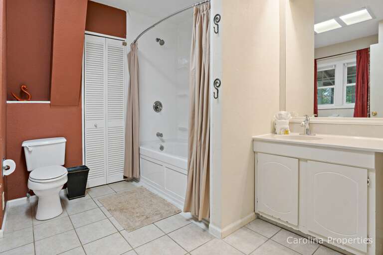 The full bath has a bathtub/shower combination.