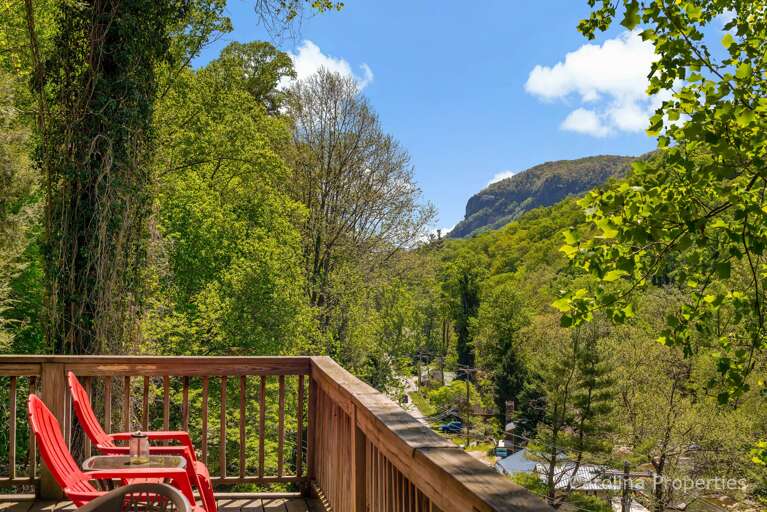 Beautiful views from the expansive deck Beautiful views from the expansive deck