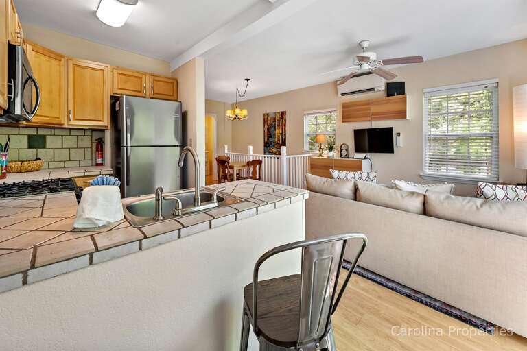 Eat-in kitchen seating