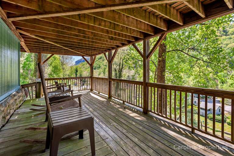Lower deck with rocking chairs