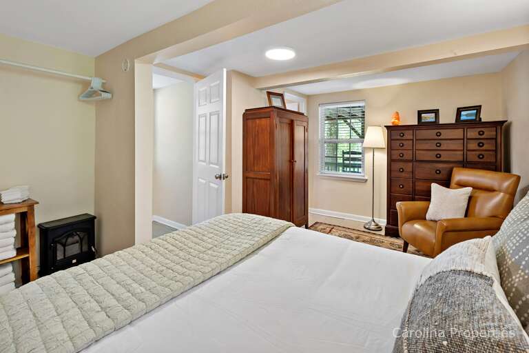 Additional view of the queen bedroom