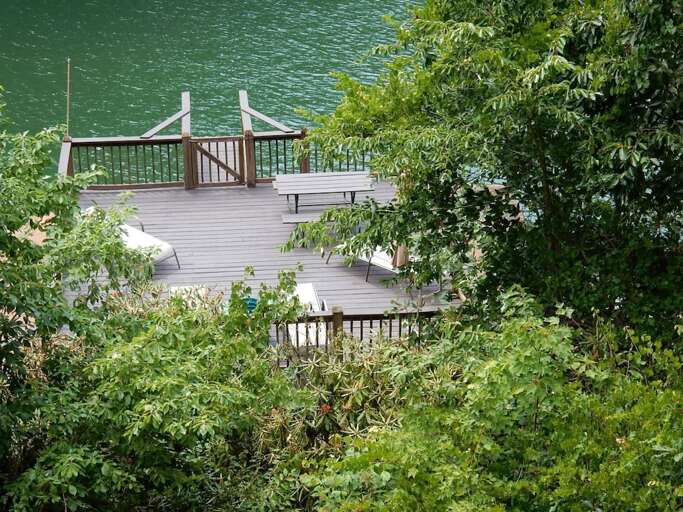 Welcome to the Stiles Lake House that features wonderful lakeside living.