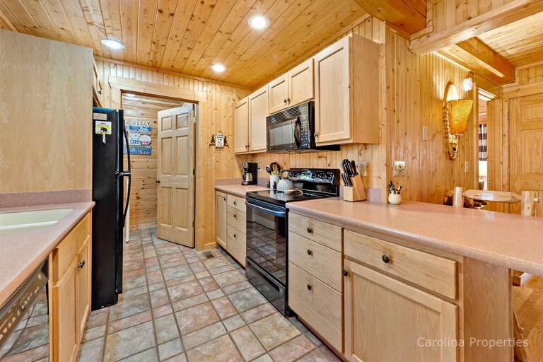 Kitchen and kitchen bar