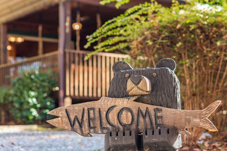 Welcome to The Bear's Den