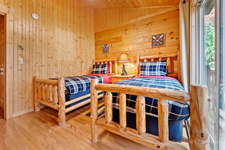 Additional view of bedroom with twin beds