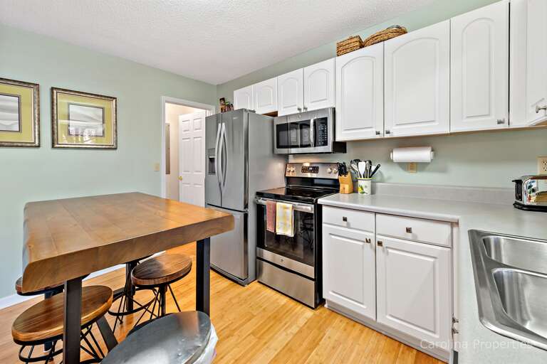 Full functional kitchen