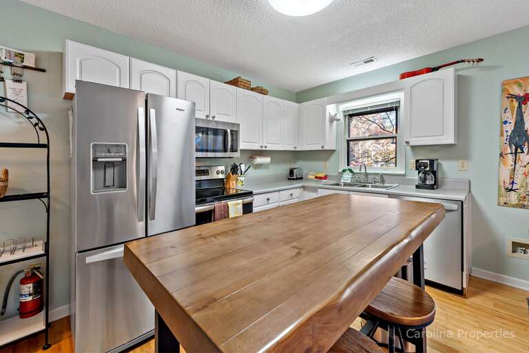 Island in the kitchen with seating for 2 Island in the kitchen with seating for 2