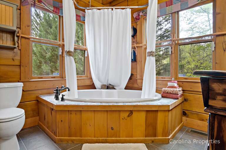 You`ll be hard pressed to find a more romantic bathroom.