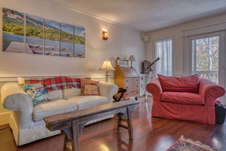 Tranquil sitting room