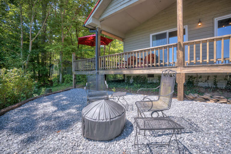 Fire pit with seating