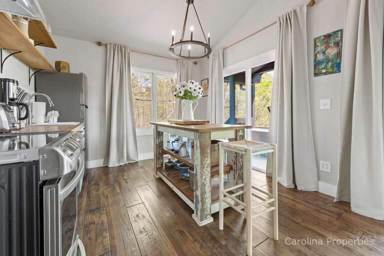 Plenty of natural lighting and views while you cook or dine