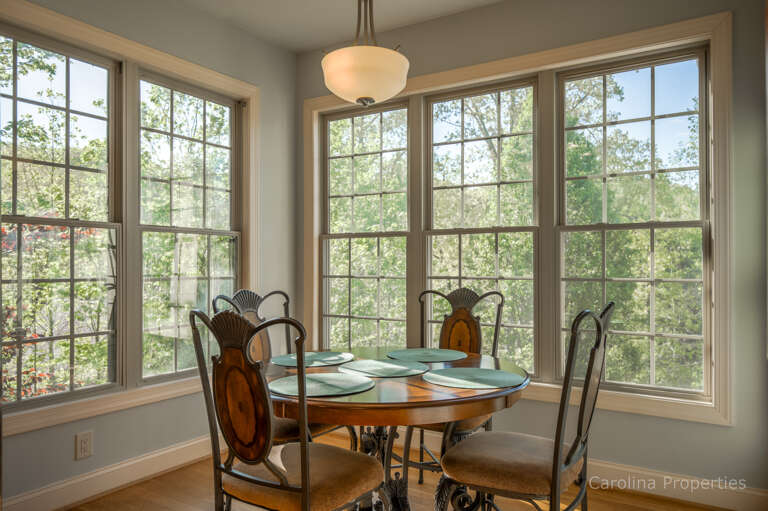 Breakfast nook adjacent to the kitchen