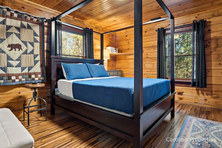 Bedroom 2 with queen size bed