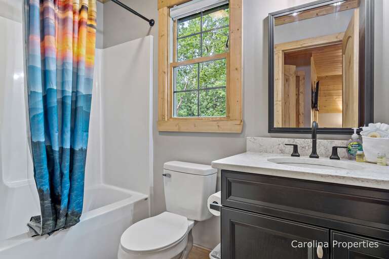 Upper level full bath