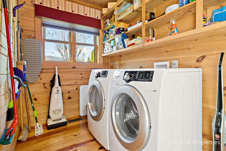 Full size washer and dryer in the Laundry Room