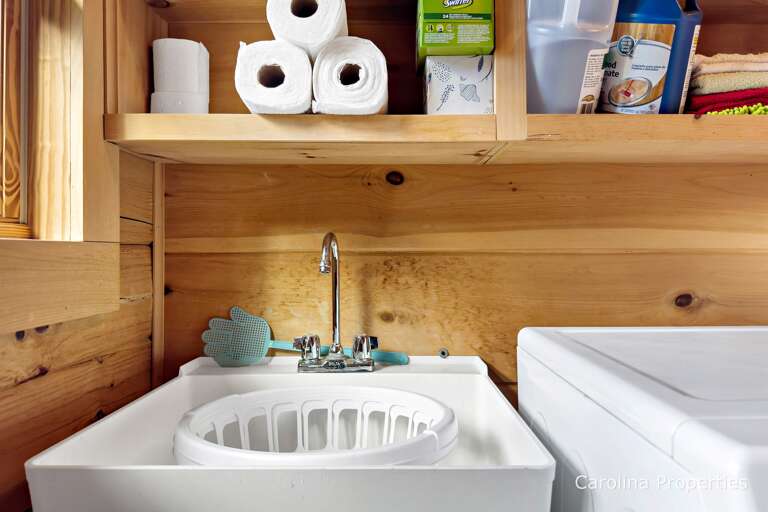 Laundry Room feature deep wash sink