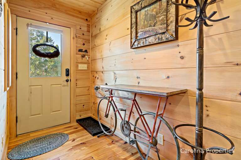 Cozy Bear Lodge front entrance