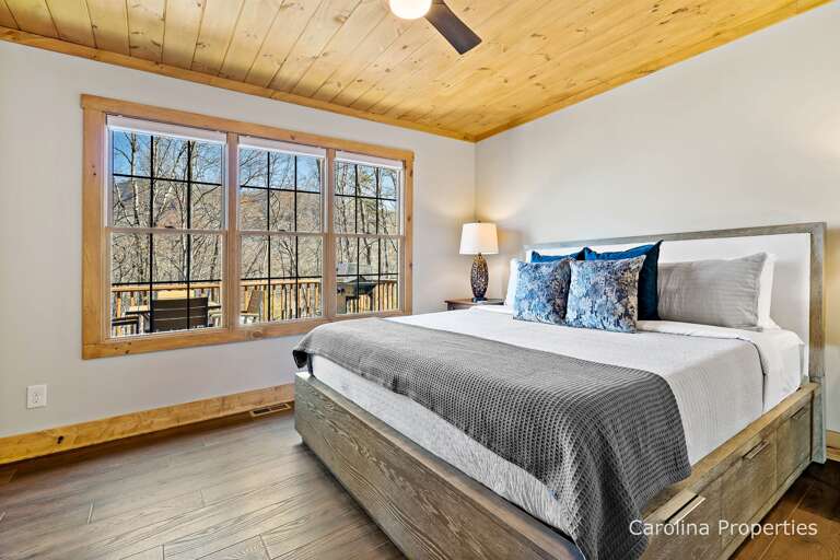 Large windows let in plenty of lighting