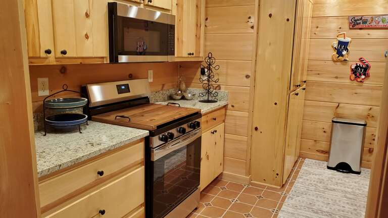 Lower level fully functional kitchen Lower level fully functional kitchen