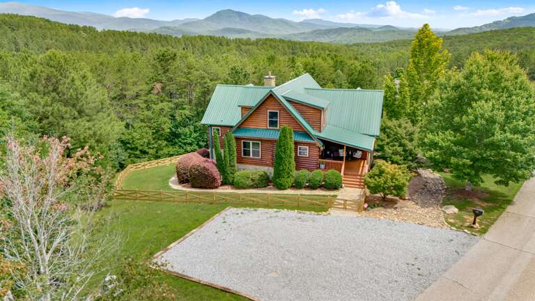 Ample parking for 6–8 vehicles in the private driveway